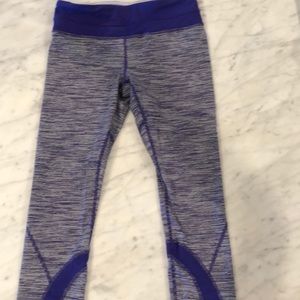 Lululemon cropped leggings, size 6